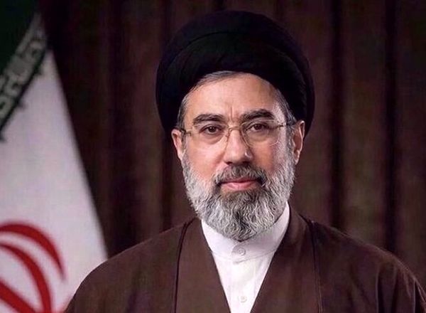 پیام جدید رهبر انقلاب در پی تشییع رهبری شهید: عهد می‌بندیم که انتقام خون پاک شما را از قاتلین جنایتکار و بی‌آبرو بگیریم؛ این انتقام، خواست ملّت ما است و به‌طور حتمی باید صورت بگیرد/ جنایتکاران آرزوی مرگی آرام و در بستر را با خود به گور خواهند برد