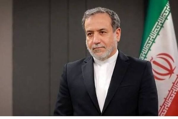 واکنش عراقچی به تناقضات مکرون در خصوص فعالیت های هسته ای ایران؛ در روایت خود پابرجا باشید آقای رئیس‌جمهور!