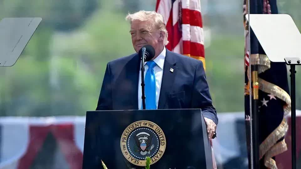 ترامپ از اقدام سریع سرویس مخفی تقدیر کرد؛ تیرانداز وسواسی در نزدیکی کاخ سفید کشته شد