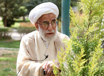تصویری زیرخاکی و دیده نشده از جوانی احمد جنتی + عکس