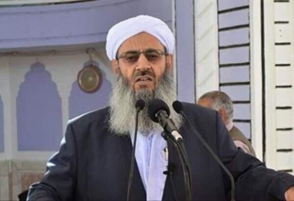 حمله روزنامه جوان به مولوی عبدالحمید: طبق فقه سنی، حکومت حتی اگر دستور به ظلم هم داد باید اطاعت کرد!