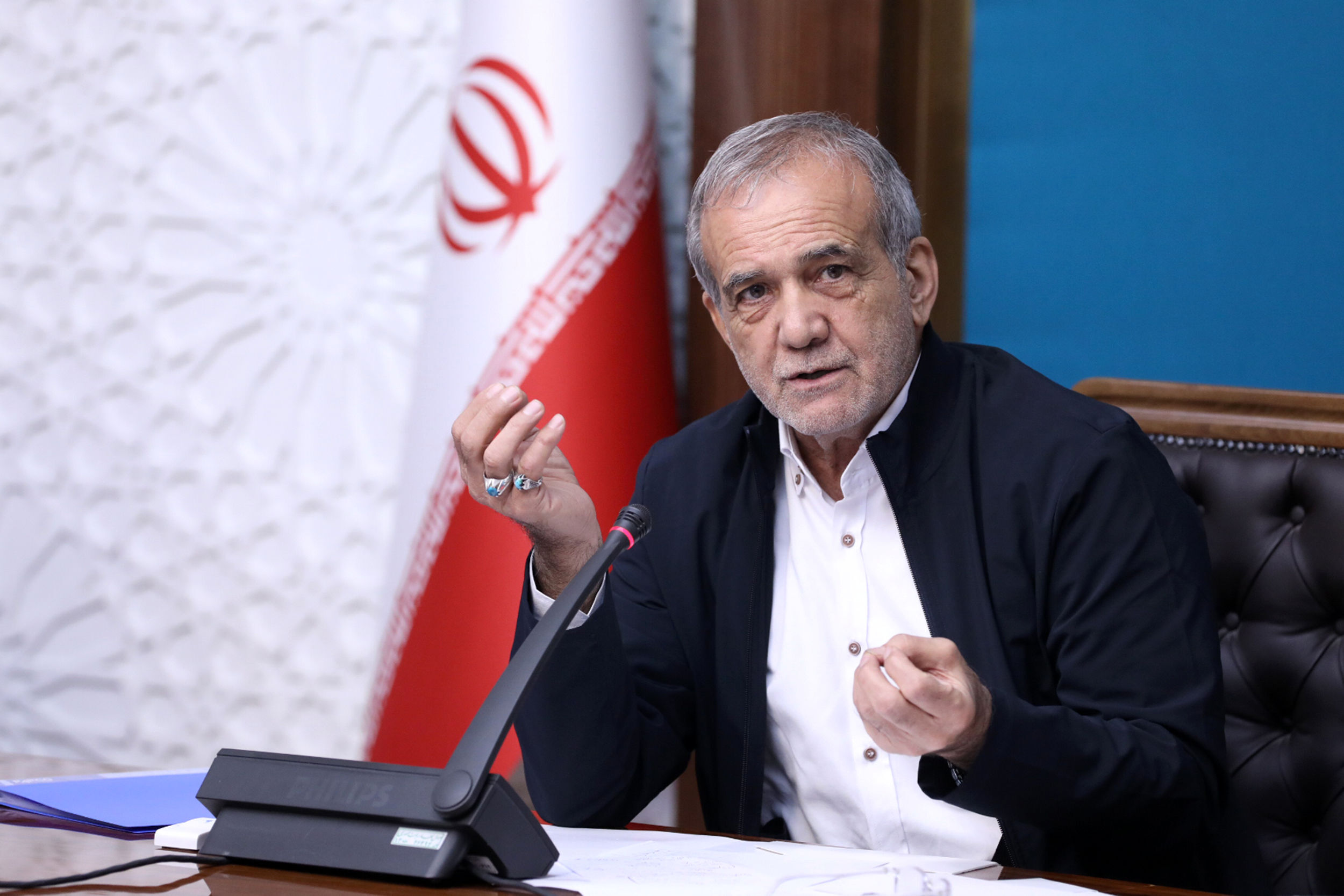 پزشکیان: اگر همه مفاد تفاهم‌نامه به‌درستی عملیاتی شود، به‌عنوان سندی افتخارآمیز برای کشور تلقی می‌شود/ جزئیات تفاهم‌نامه در زمان مناسب ارائه خواهد شد/از چارچوب‌هایی که رهبر انقلاب برای ما تعیین کردند، کوتاه نخواهیم آمد