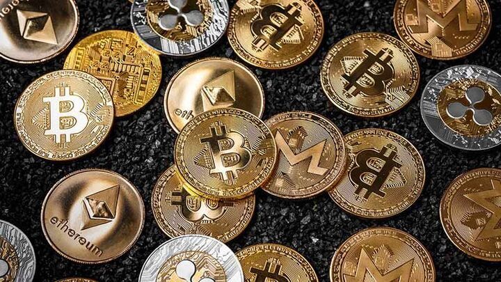 قیمت روز ارز‌های دیجیتال امروز جمعه ۶ مرداد ۱۴۰۲/ قیمت بیت کوین، اتریوم، تتر چه تغییراتی داشته است؟ + جدول