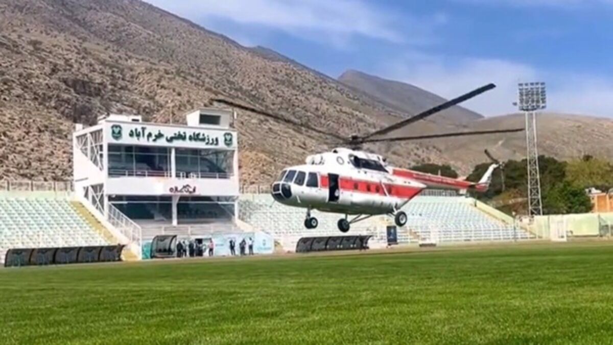 واکنش هلال احمر به خشک‌کردن زمین فوتبال خرم‌آباد با هلی‌کوپتر این سازمان