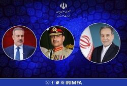 تماس تلفنی عراقچی با فرمانده ارتش پاکستان و وزیر خارجه ترکیه
