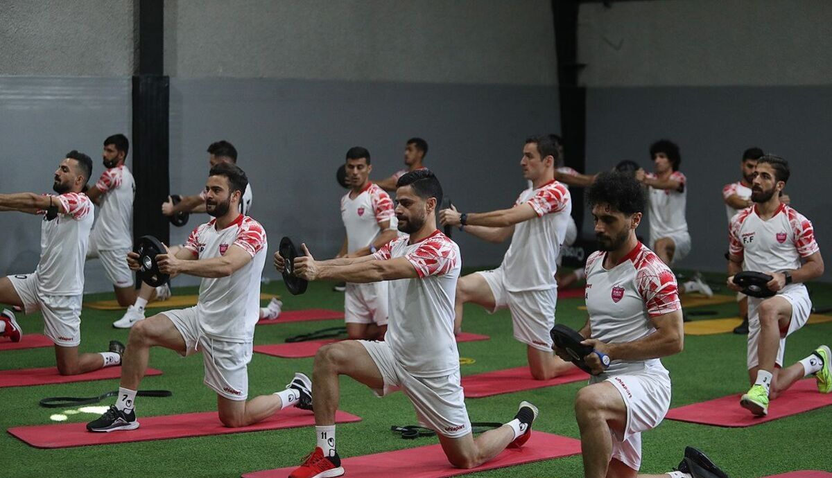 قانون درباره بازی کردن بازیکنان امید پرسپولیس در لیگ برتر چه می‌گوید؟