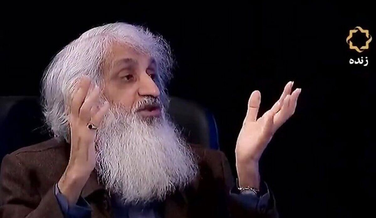 استاد دانشگاه معروف از وسط برنامه صداوسیما با وانت از سازمان بیرون برده شد/ صدای تابلوی اتاق فرمان در گوشی مجری+ ویدئو