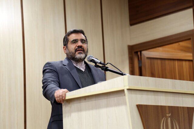 قدرت فرهنگ و هنر را در اختیار ارزش‌های دینی قرار خواهیم داد