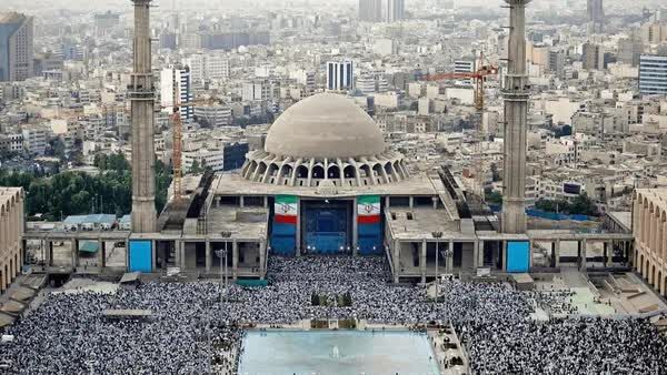 ستاد برگزاری مراسم وداع: در‌های مصلی تهران از ساعت ۶ صبح روز ۱۳ تیر، برای حضور مردم در مراسم وداع با رهبر شهید بازگشایی می‌شوند