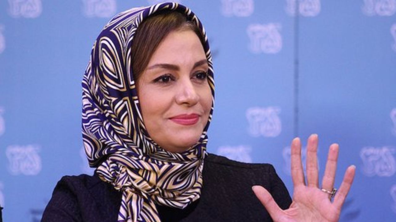 ظاهر متفاوت مریلا زارعی پشت صحنه فیلم جدیدش/ عکس