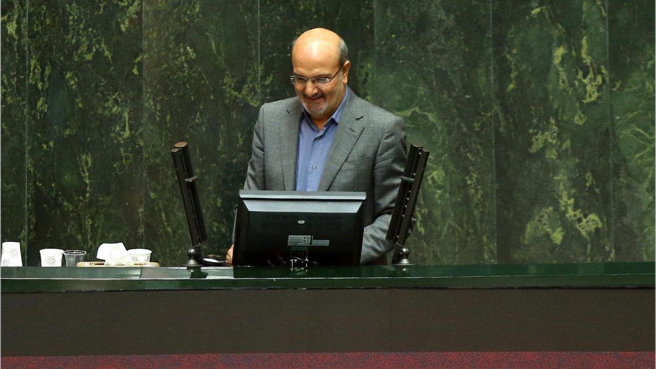 رفراندوم در قانون اساسی تزیینی نیست