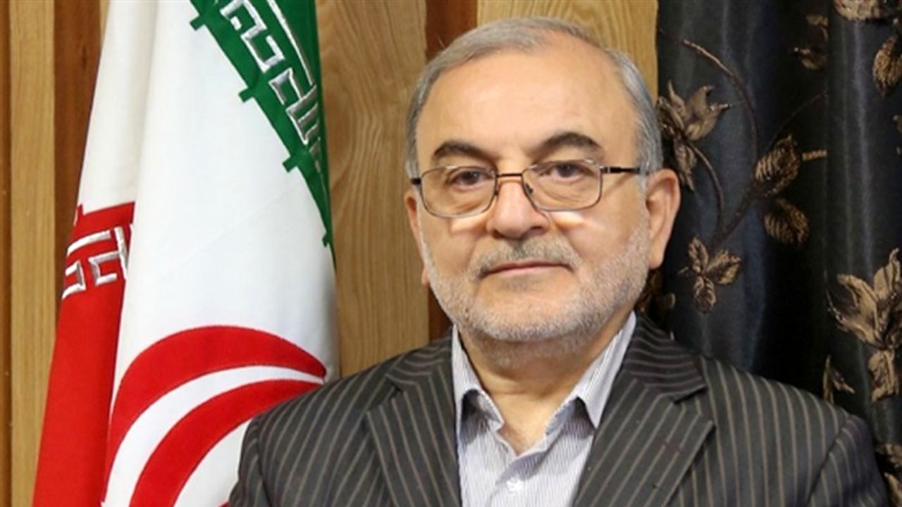 استاندار قم رسماً از سمت خود کناره‌گیری کرد