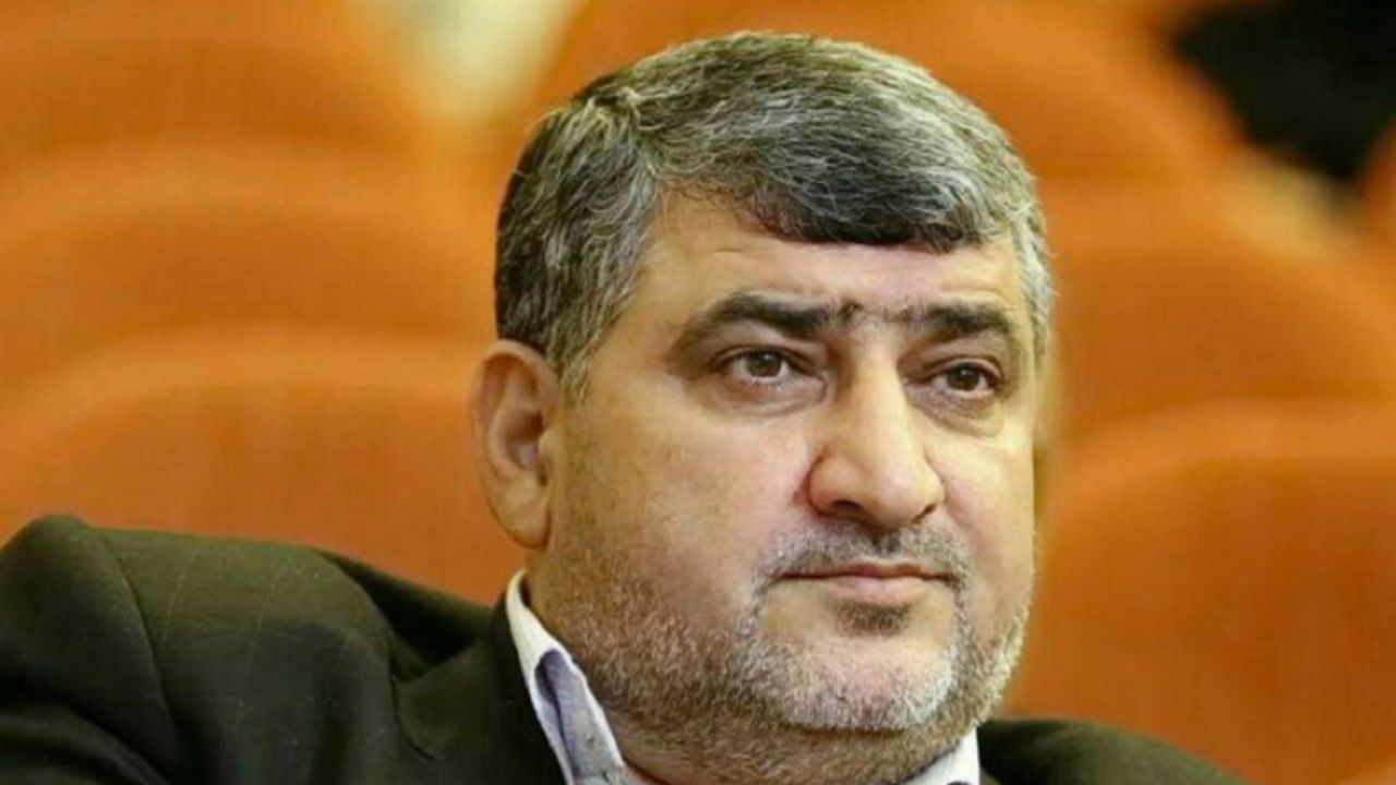 تاج باید از فدراسیون فوتبال کناره‌گیری کند