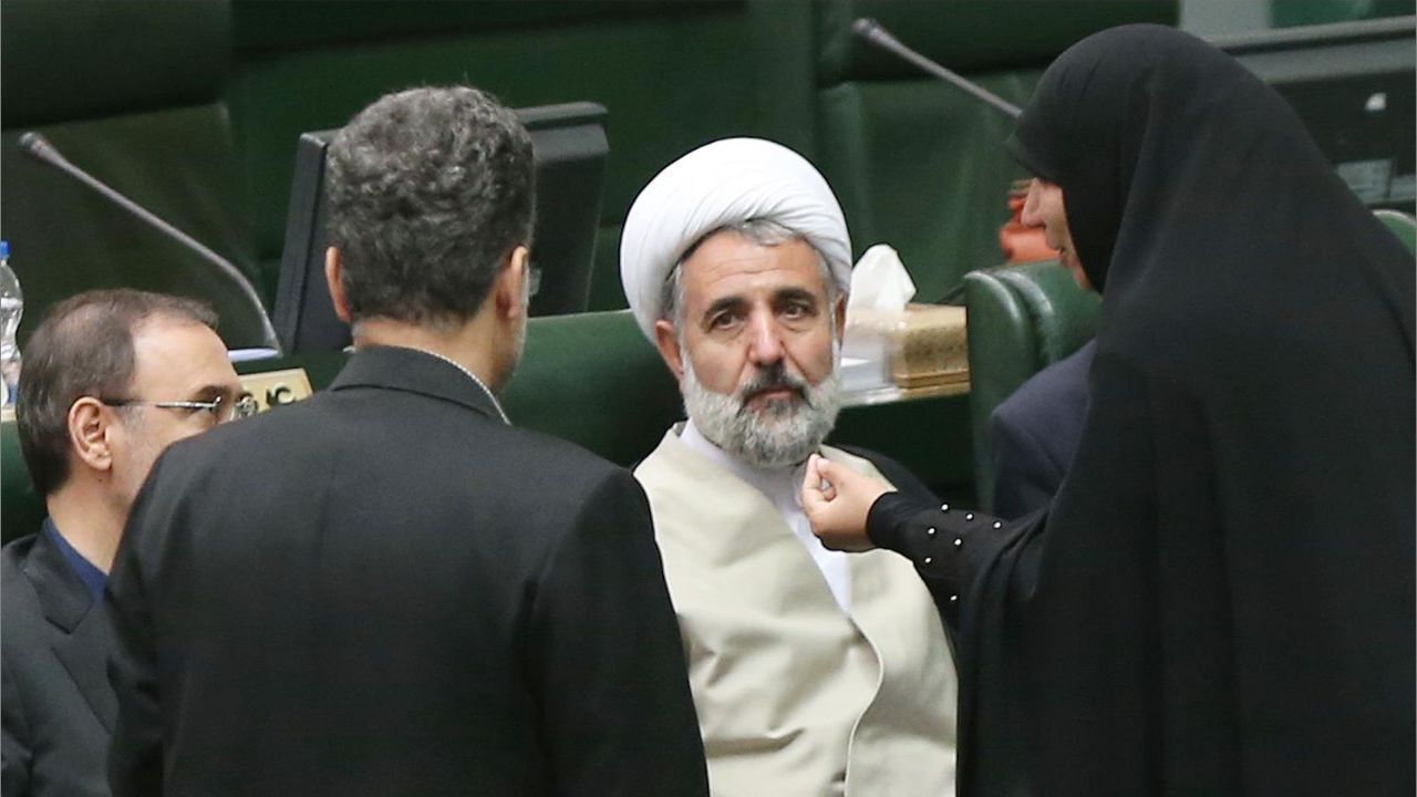 ذوالنور: محبی‌نیا نمایندگان را فاقد شعور دانسته/ لاریجانی: مقصود او قطعا این نبوده است
