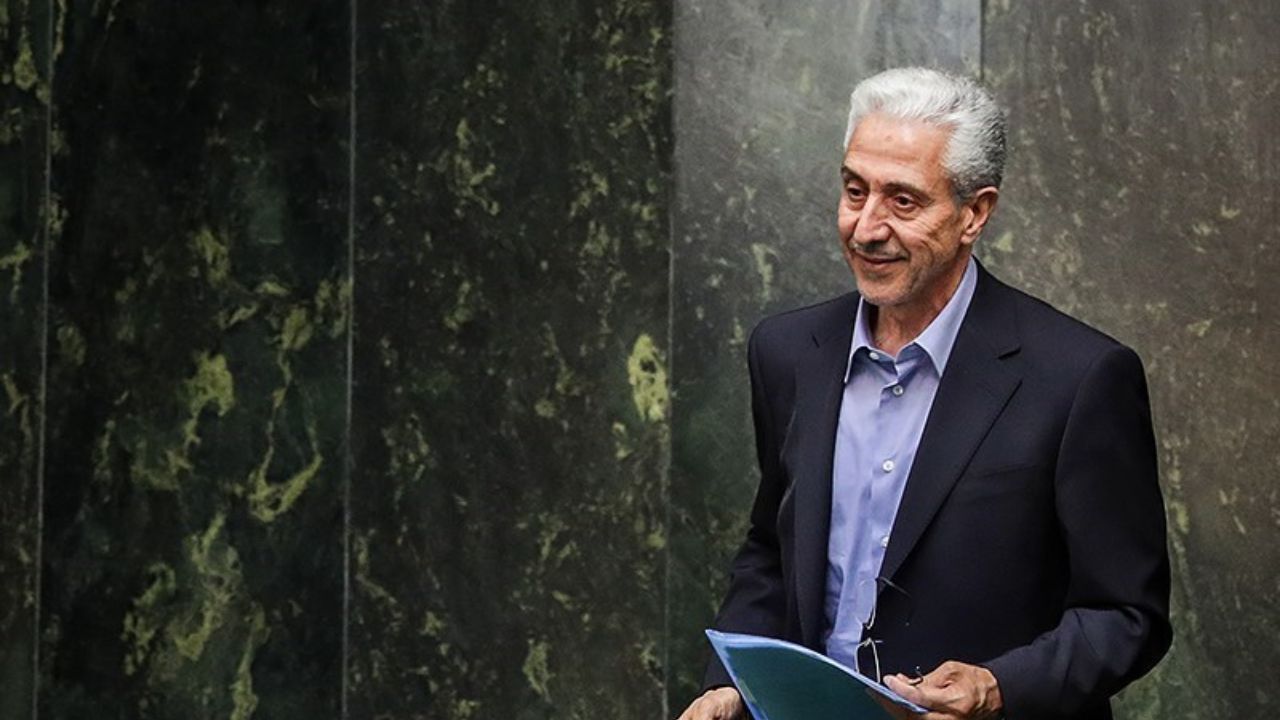چرا بر سر دانشجویان و تحصیلکرده‌های خودمان می‌زنیم/ رئیس دانشگاه باید شأن و جایگاه دانشگاه را حفظ کند/ از نشست‌های دانشجویی حمایت می‌کنیم