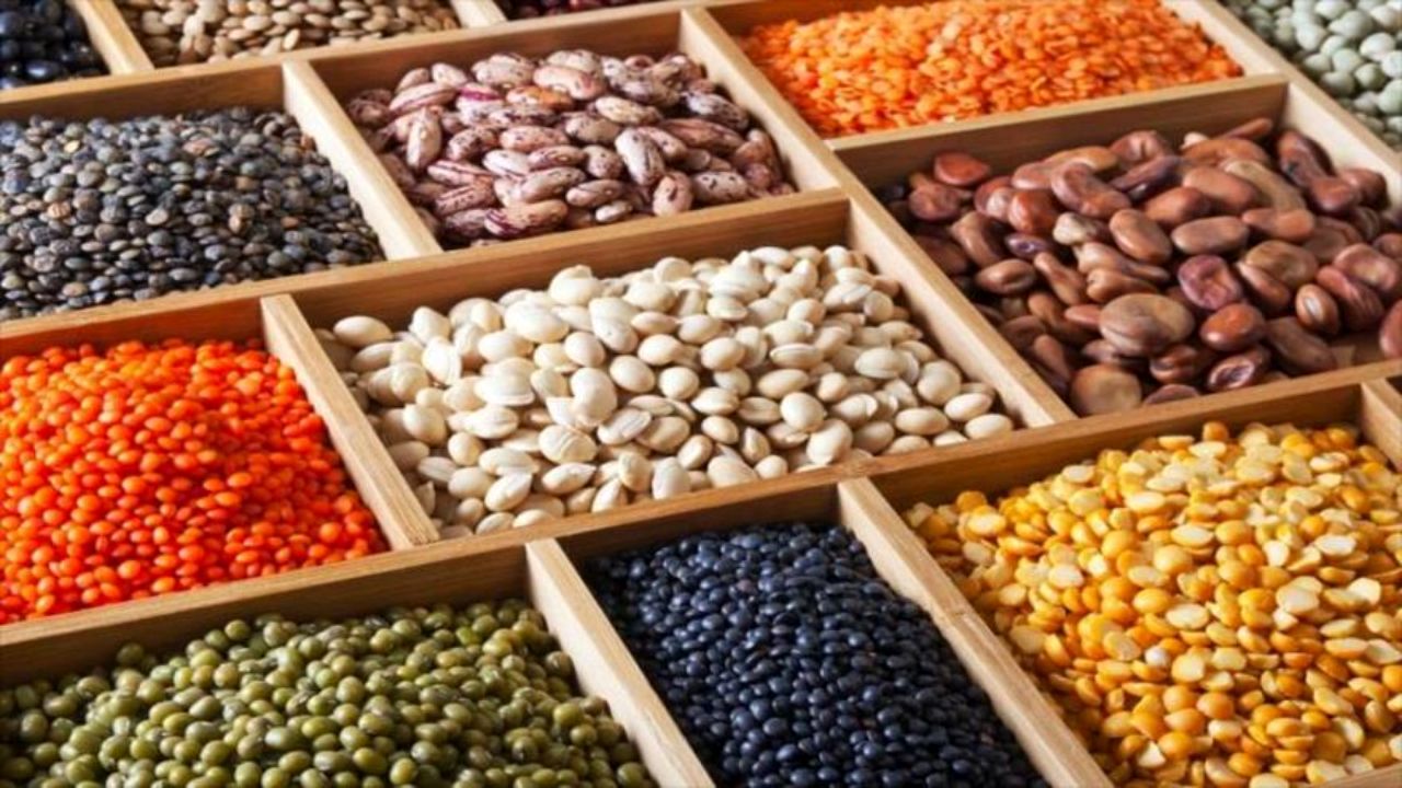 21 تن حبوبات احتکار شده با قیمت مصوب دولتی توزیع شد