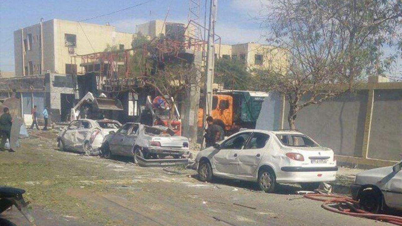عامل حمله تروریستی چابهار کشته شد/ گروهک انصارالفرقان مسئولیت حادثه تروریستی چابهار را به عهده گرفت/ تعداد کشته‌های حادثه تروریستی چابهار به 4 نفر رسید/ نام 2 تن از شهدای حادثه تروریستی چابهار اعلام شد+ فیلم و عکس