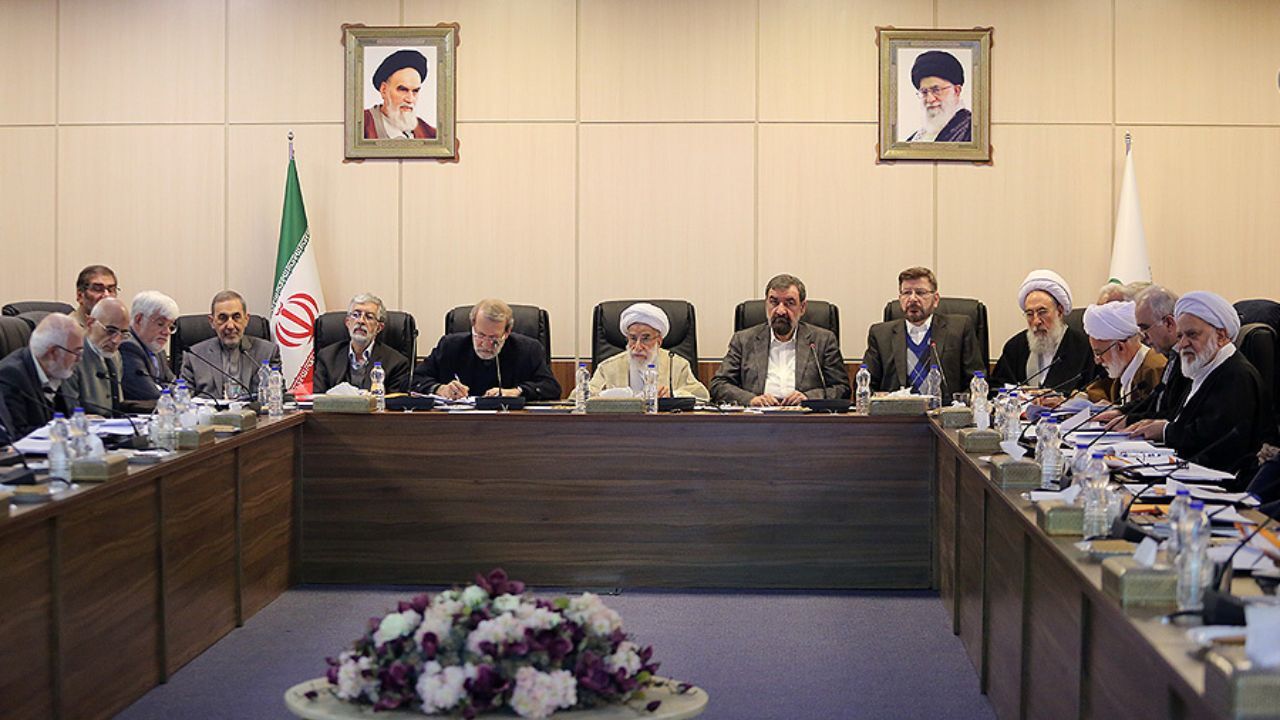 مبارزه با فساد در هر سطحی و هر دستگاه و نهاد، وظیفه‌ای همگانی است/ مسئولان بر مشکلات ناشی از تورم و گرانی کالا‌ها نظارت کنند