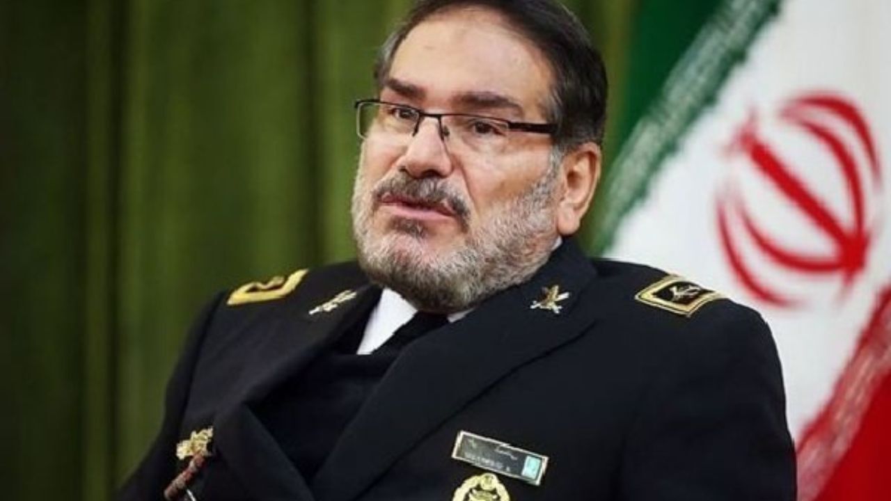 دشمنان به دنبال این هستند که فقر را به انقلاب تبدیل کنند