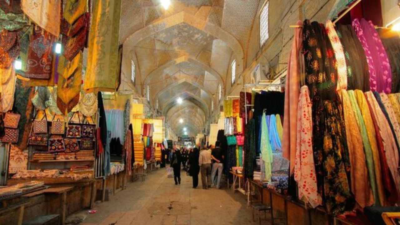 بنای تاریخی دوره زندیه در حال فروریختن/ به کمپین نجات بازار وکیل بپیونید