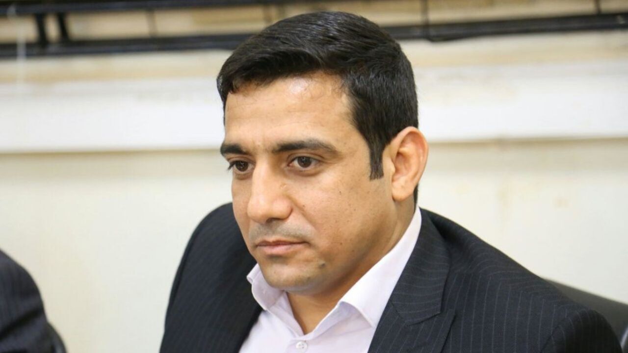 اصول مدیریت صحیح را در فدراسیون کشتی پیاده می‎کنم