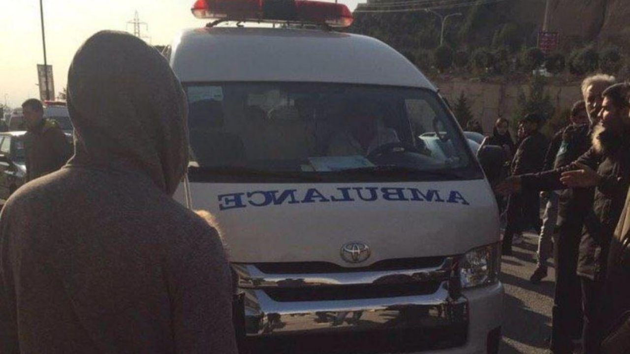 حضور دادستان کل کشور و رئیس دانشگاه آزاد در جمع دانشجویان معترض