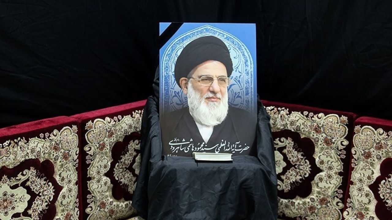 پیکر آیت‌الله هاشمی شاهرودی با حضور رهبر انقلاب تشییع می‌شود