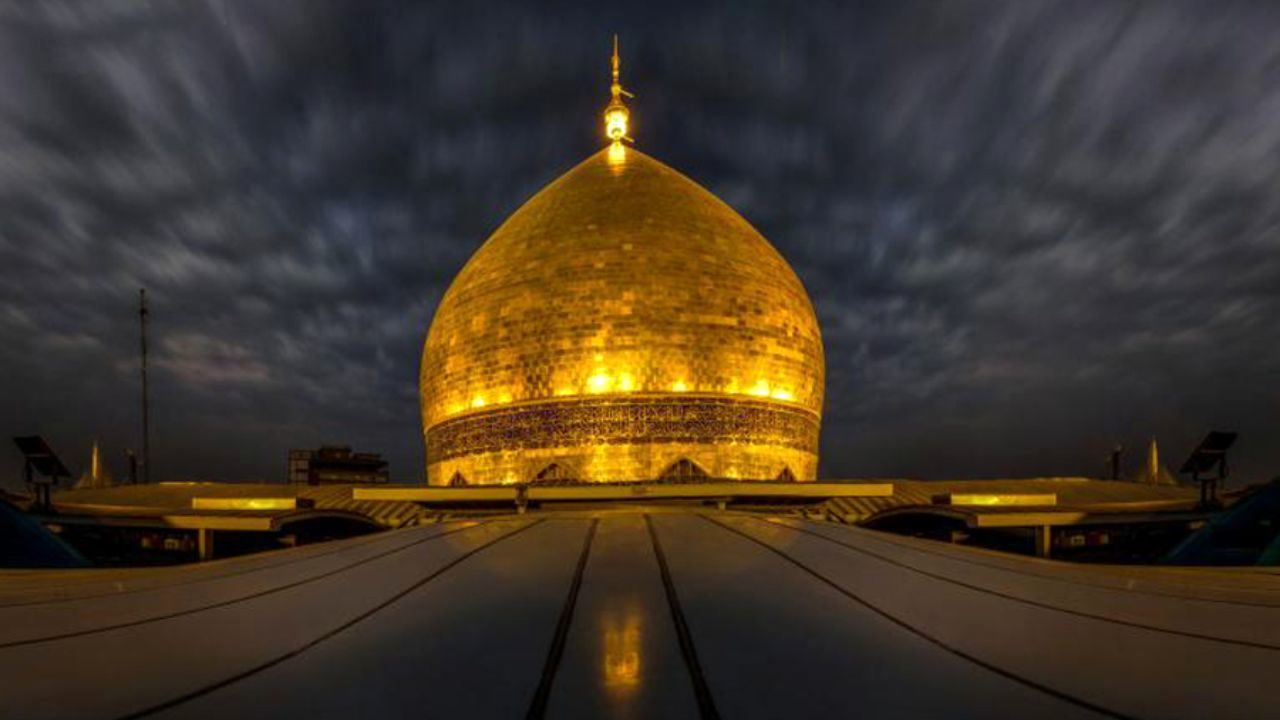 تشرف اساتید مسیحی به حرم امام علی(ع) + عکس