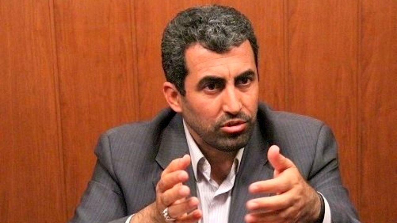 فروش ریالی نفت در بورس برای حذف محدودیت‌ها است