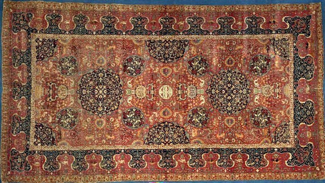 نخستین قالیچه های محرابی دوره قاجار رونمایی می‌شود
