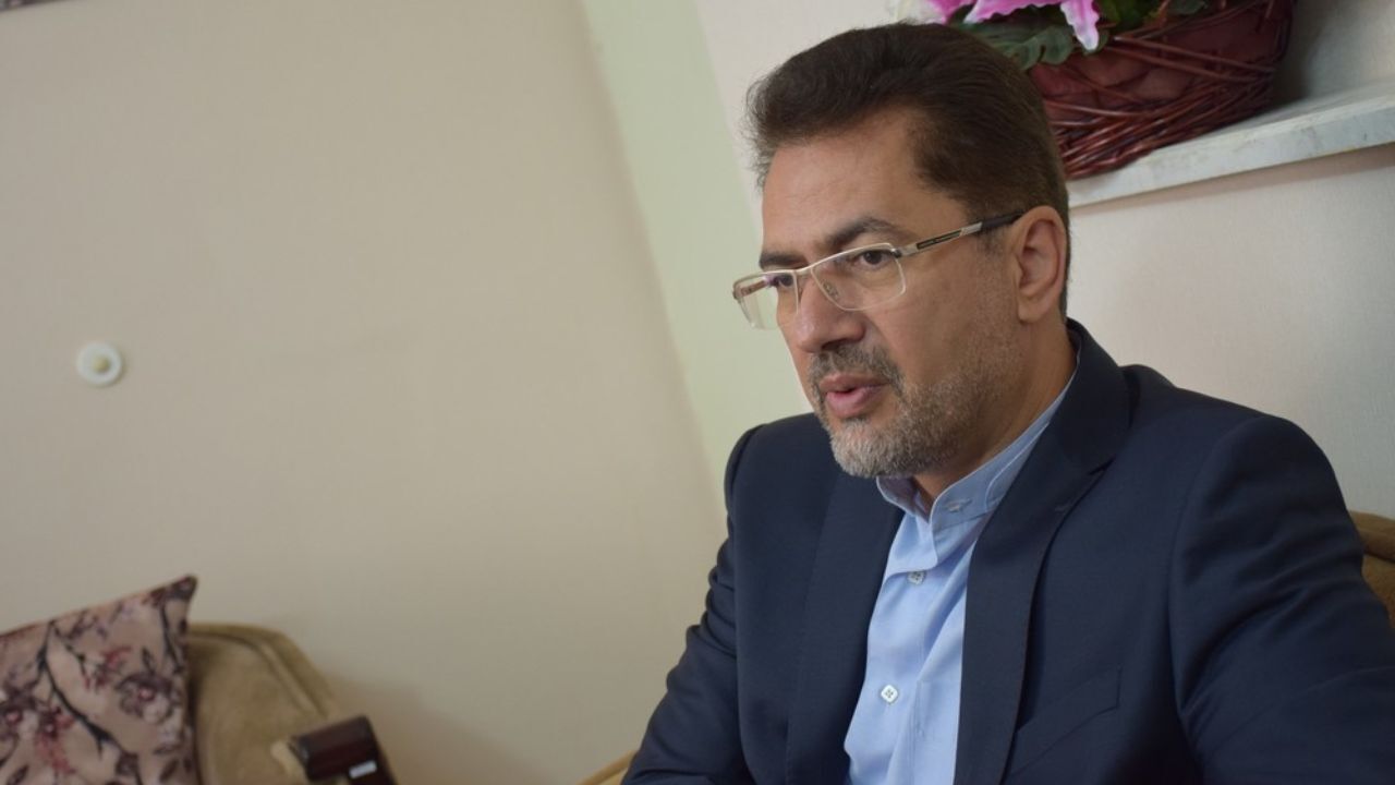 لابی‌ها در بودجه باید در جهت نگاه ملی باشد/ بودجه از پشتوانه علمی برخوردار نیست/ دولت از برخی اولویت‌ها در کشور غافل شده است/ ما وفور منابع عمرانی در کشور نداریم و با حداقل‌ها سر می‌کنیم
