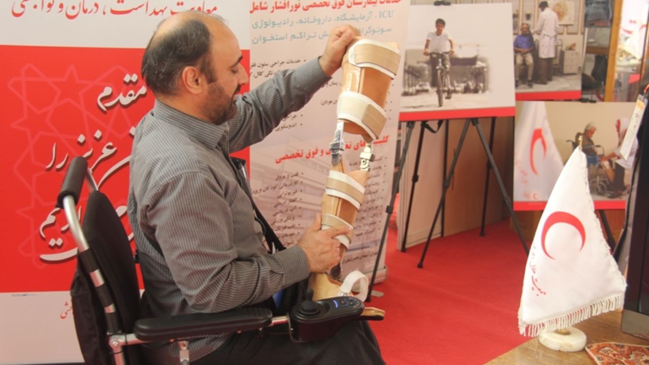 دهه فجر زمان افتتاح 56 طرح عمرانی و توانبخشی هلال احمر
