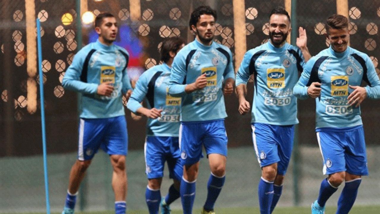استقلال دو مهاجم جدید می‌خرد