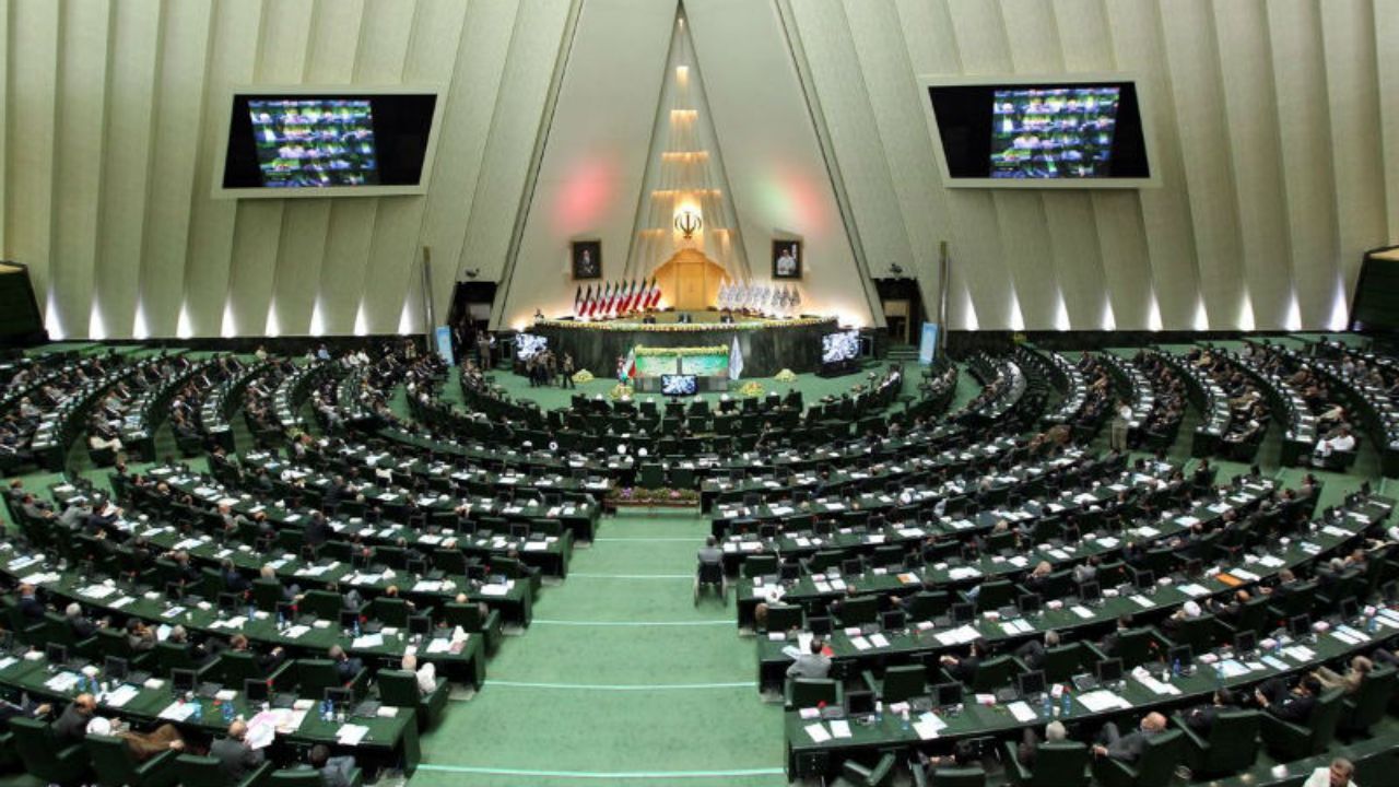 مهمترین دلایل موافقان استیضاح وزیر راه و شهرسازی