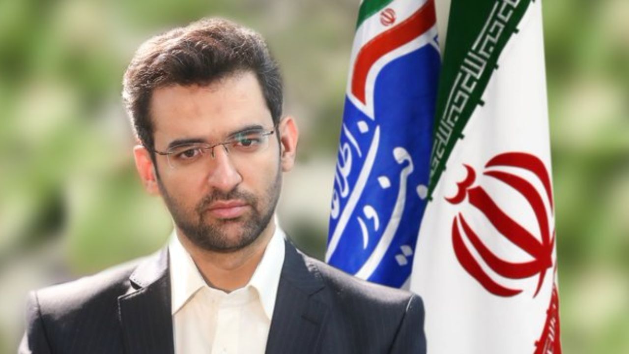 باید به کسی که اشکال پیام‌رسان سروش را گزارش کرد، جایزه داد