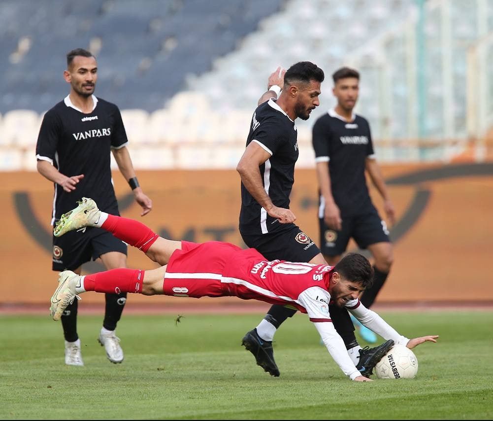 صعود سخت پرسپولیس در جام حذفی/ بیرانوند سرخ‌ها را به دور بعد برد