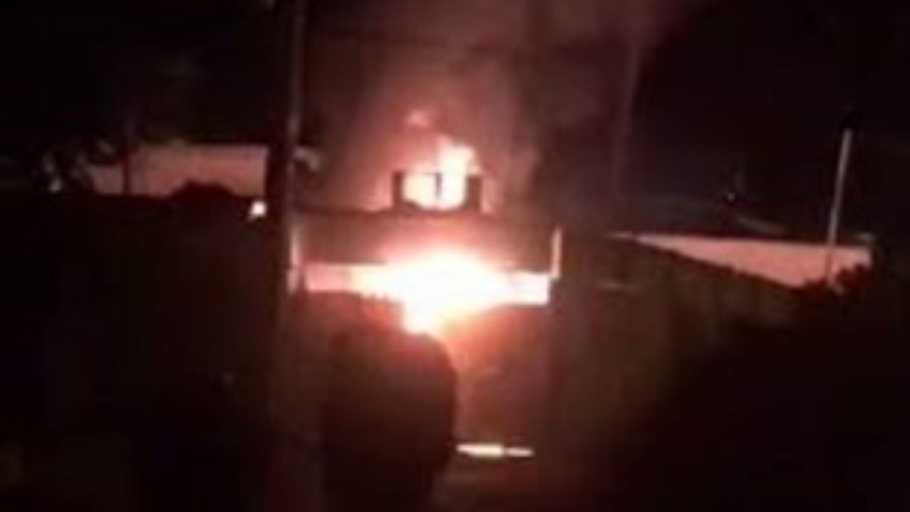 مردم کازرون خویشتن‌داری کنند/ مسئولان تدبیر بهتری بیندیشند/ شورای تأمین استان فارس و وزیر کشور آرامش را به کازرون برگردانند