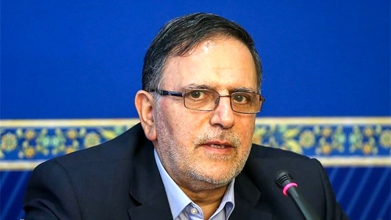 موسسات غیرمجاز بانک مرکزی را به نقطه عطف انتقادات برای دستیابی به منافع خود تبدیل کردند
