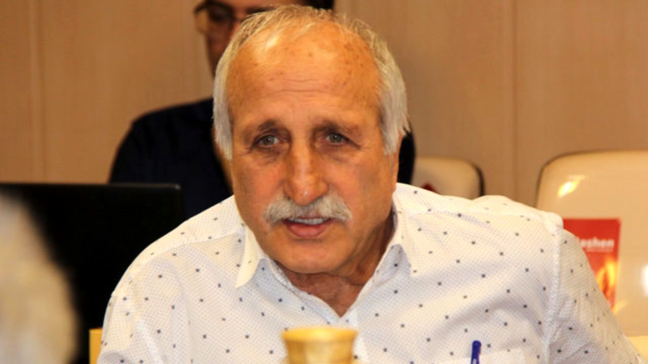 باید تکلیف مبارزه کشتی‌گیران ایرانی برابر رژیم صهیونیستی مشخص شود/ با موش و گربه بازی نمی‌توانیم با این موضوع مواجه شویم/ کشتی ایران تابع تصمیمات حکومتی است