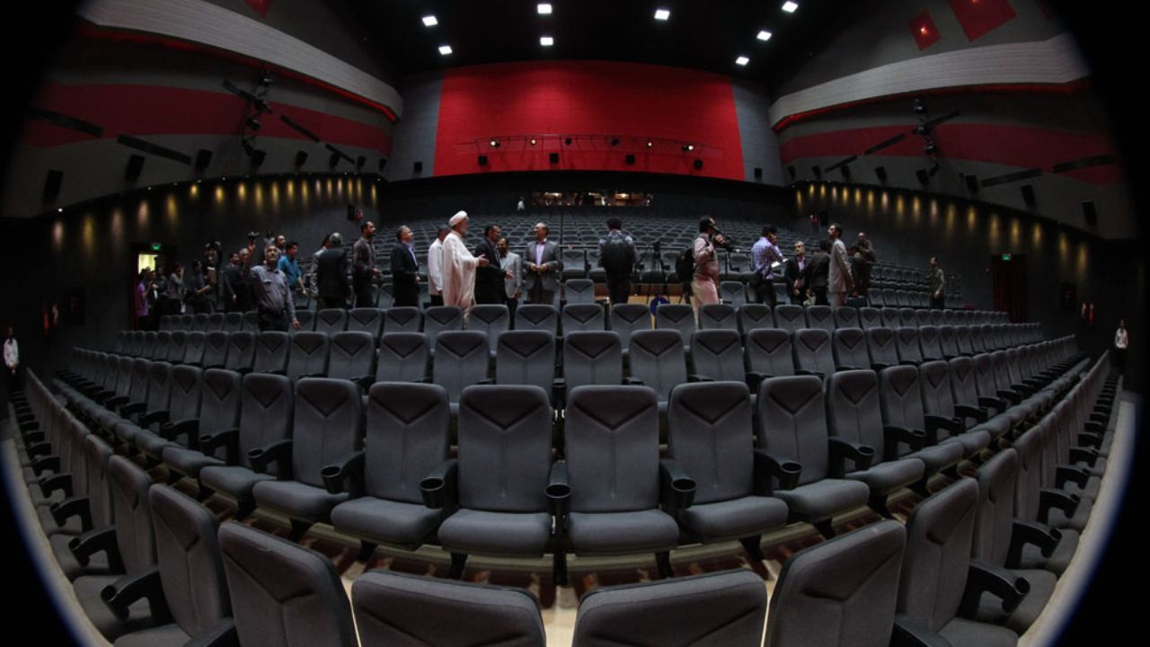 درآمد نمایش فوتبال برابر با اکران 7 فیلم سینمایی