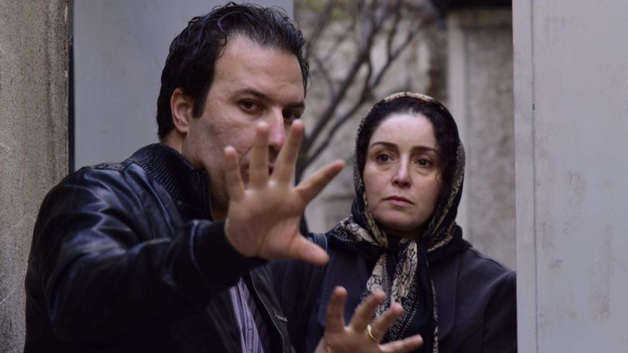 سینماداران سرنوشت فیلم‌ها را در دست دارند/ ترکیب اکران برای فیلم «در وجه حامل» ایده‌آل نیست/ خوشحالم که نقش اول فیلم را ژاله صامتی بازی می‌کند