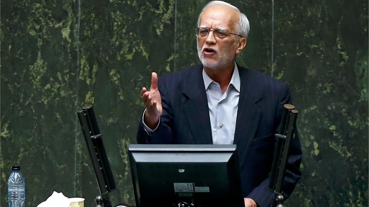 بحث عدم کفایت رئیس‌جمهور شوخی است/ احتمالا نظر سرلشگر صفوی این است که یک نظامی کشور را اداره کند
