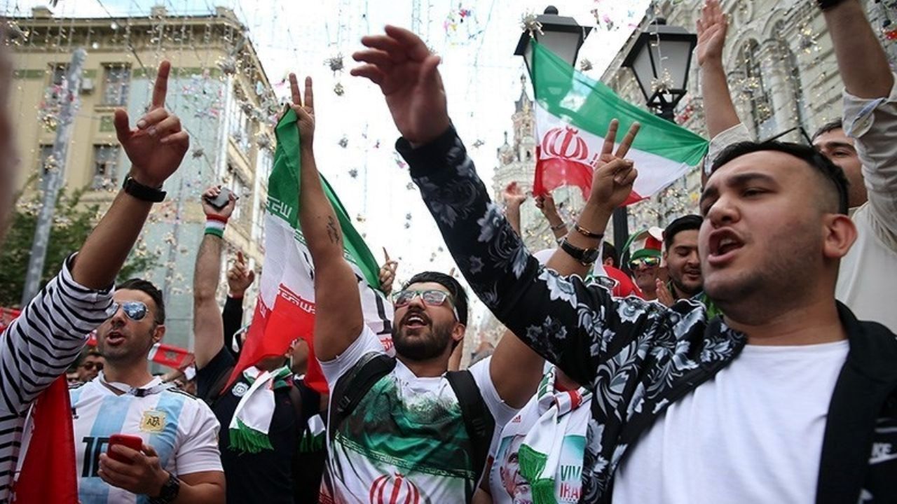 هواداران ایران همه کباب ترکی‌های شهر سارانسک را خریدند!