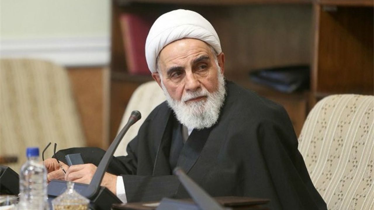ان‌شاءالله این نظام قرن‌ها بماند/ باید از نظام دفاع کنیم