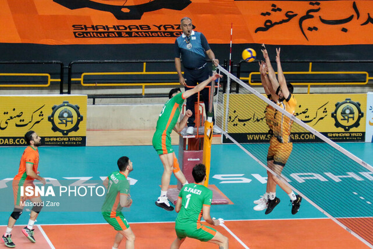 بهروز عطایی به بازیکن سیلی زد، سرمربی حریف اخراج شد!