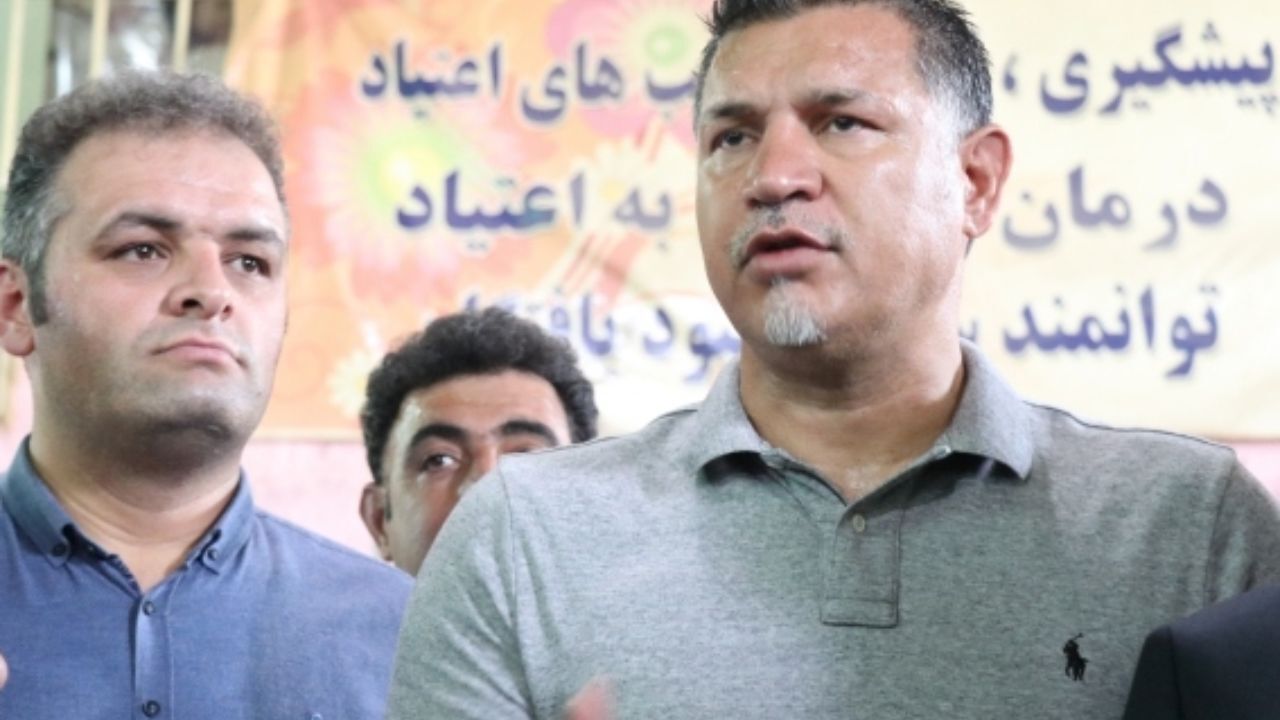 بازدید علی دایی از نتیجه فقر و بیکاری در اردبیل
