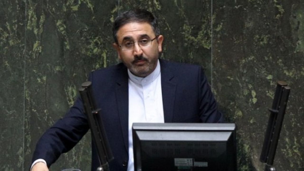 مشکل احمدی‌نژاد تزلزل و گرفتاری روحانی ثبات بیش از حد است