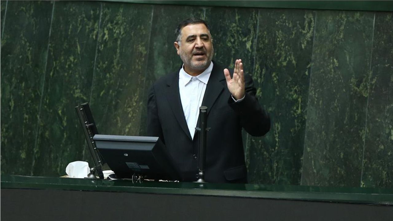 سلاح برای نادانی را در اختیار تندروها قرار ندهیم/ تندروها باعث فرار نخبگان و سرمایه از ایران می‌شوند/ کاش به‌جای فحاشی متحد شویم