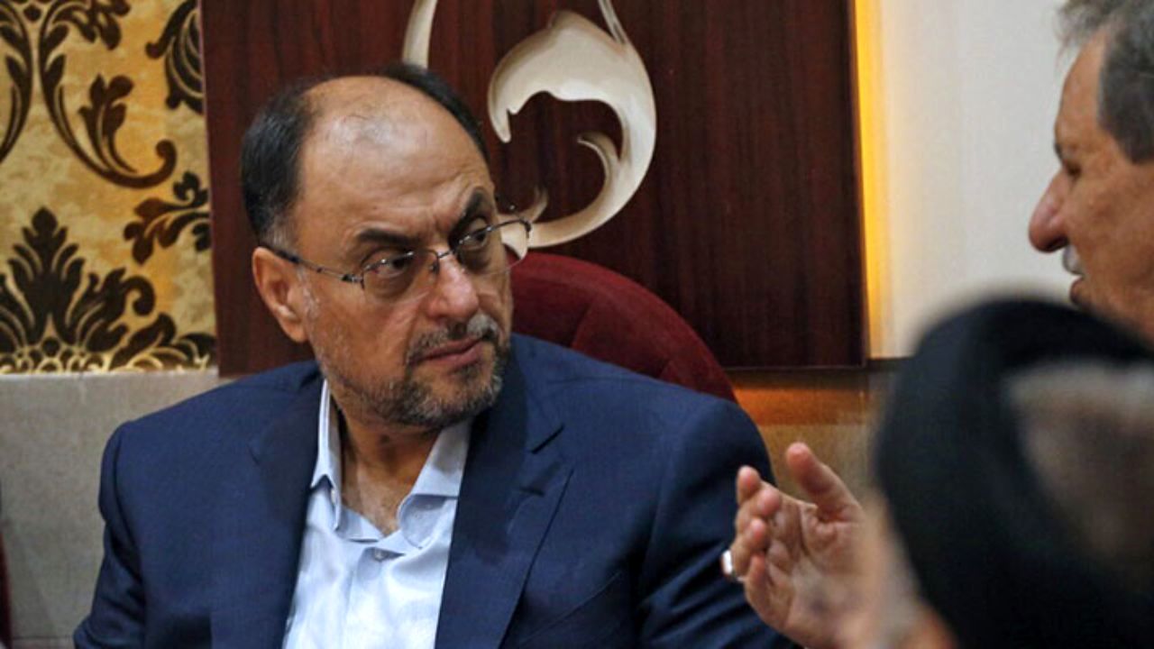 وحید حقانیان عزادار شد