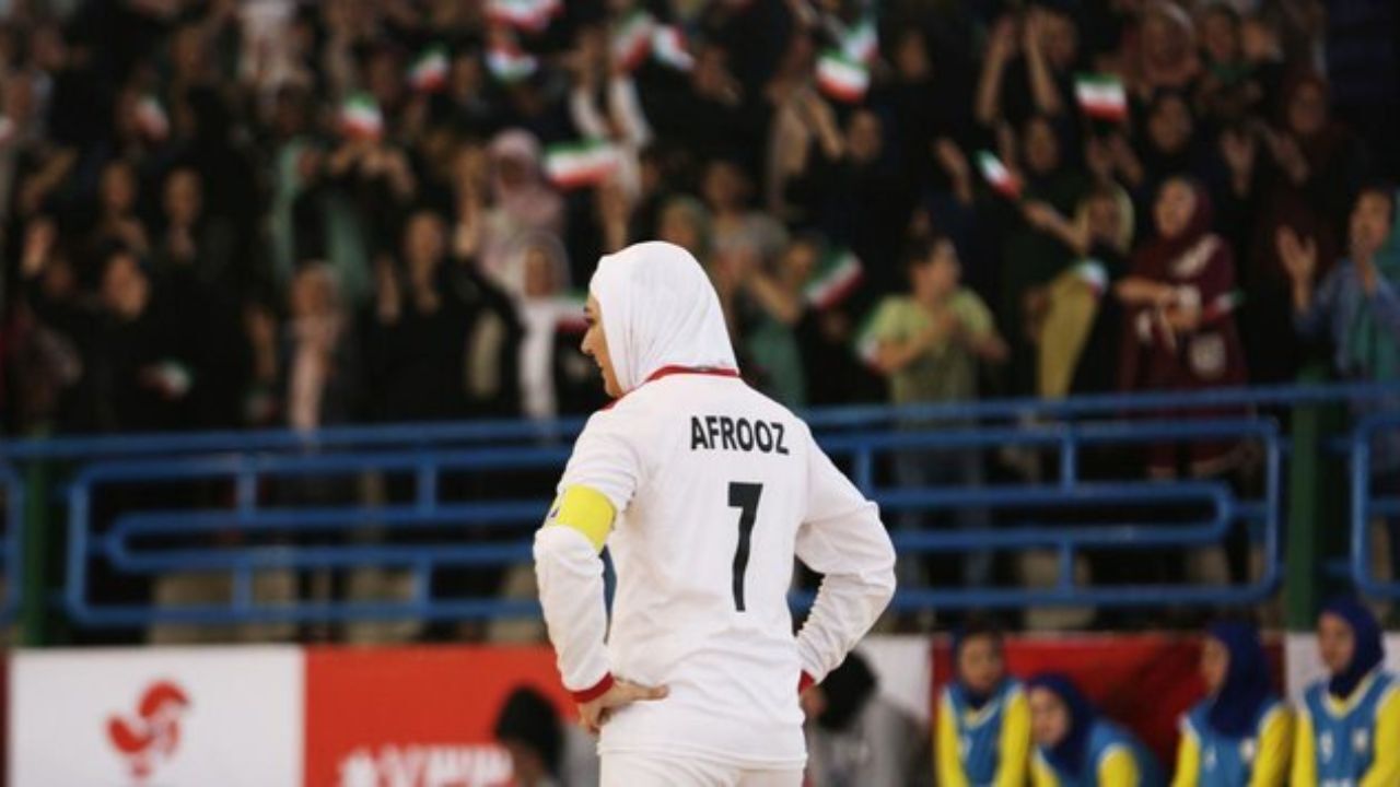 بارها اعلام کرده‌ام فیلم «عرق سرد» درباره هیچ ورزشکار مشخصی نیست/ این فیلم هیچ ارتباطی به شخص نیلوفر اردلان ندارد/ «عرق سرد» درباره یک مجموعه ورزشکار است